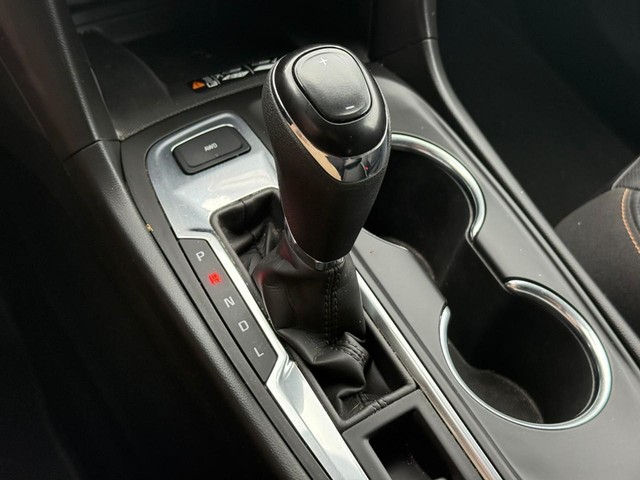 Chevrolet Equinox Vehicle Full-screen Gallery Image 23