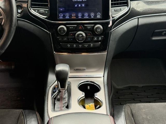 Jeep Grand Cherokee Vehicle Full-screen Gallery Image 13