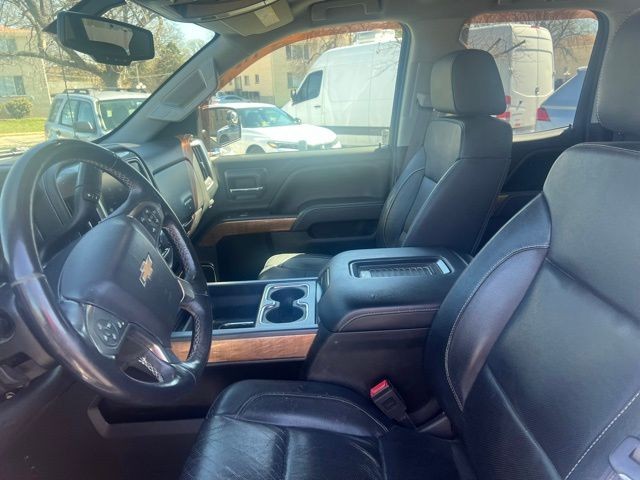 Chevrolet Silverado 1500 Vehicle Full-screen Gallery Image 5