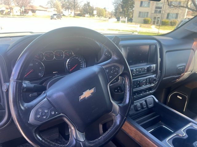 Chevrolet Silverado 1500 Vehicle Full-screen Gallery Image 6