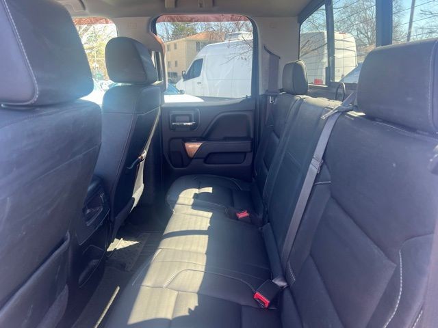 Chevrolet Silverado 1500 Vehicle Full-screen Gallery Image 7