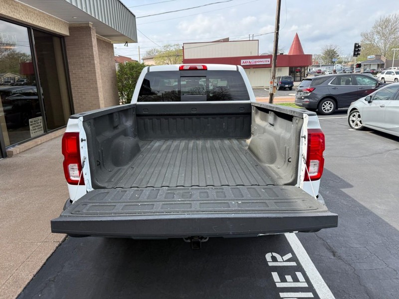 Chevrolet Silverado 1500 Vehicle Full-screen Gallery Image 06