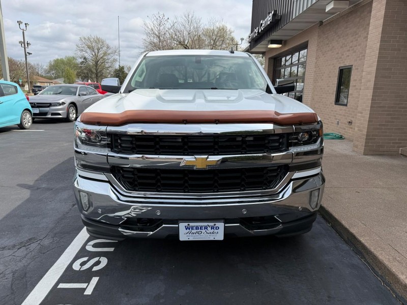 Chevrolet Silverado 1500 Vehicle Full-screen Gallery Image 09