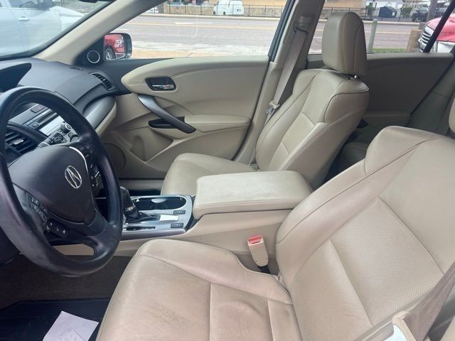 Acura RDX Vehicle Full-screen Gallery Image 06