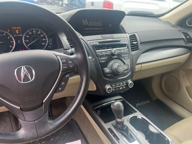 Acura RDX Vehicle Full-screen Gallery Image 08