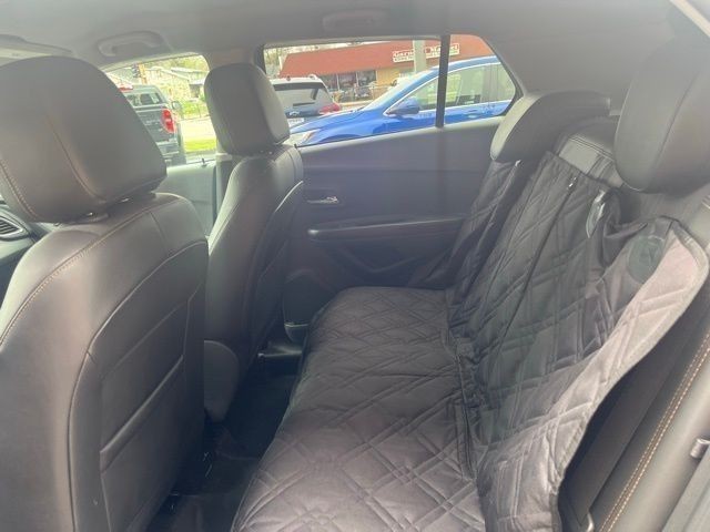 Chevrolet Trax Vehicle Full-screen Gallery Image 9