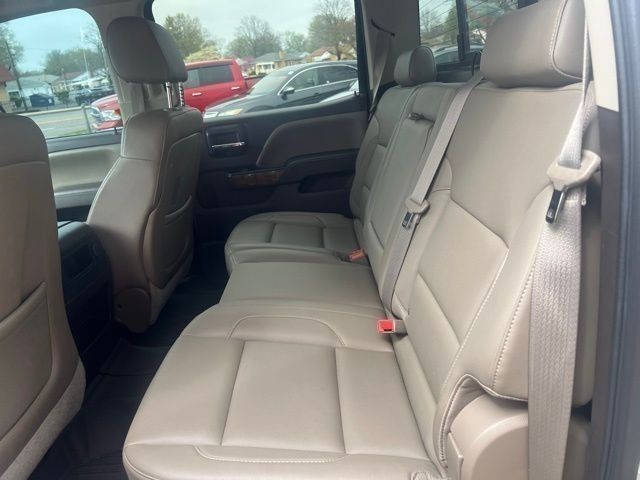 GMC Sierra 1500 Vehicle Full-screen Gallery Image 12