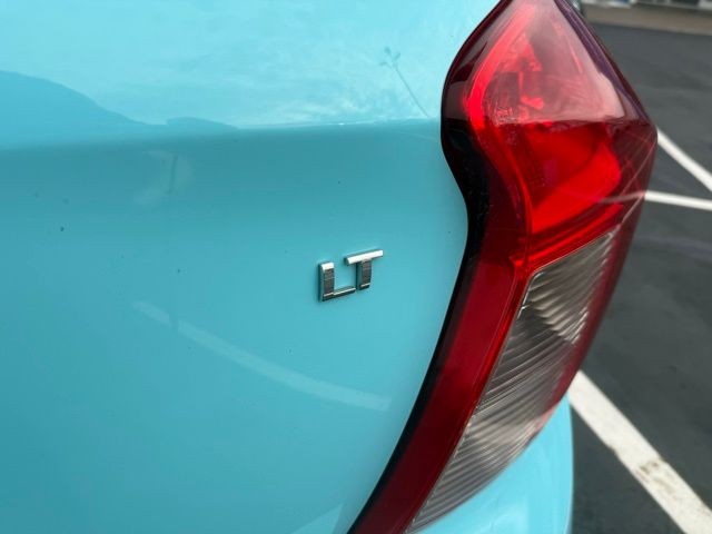 Chevrolet Spark Vehicle Full-screen Gallery Image 6