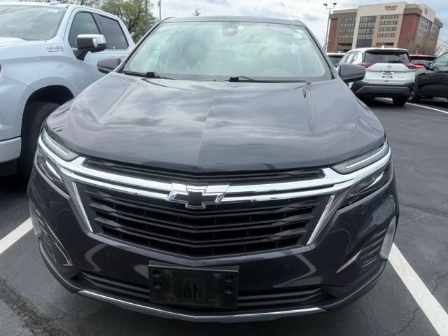 Chevrolet Equinox Vehicle Full-screen Gallery Image 2