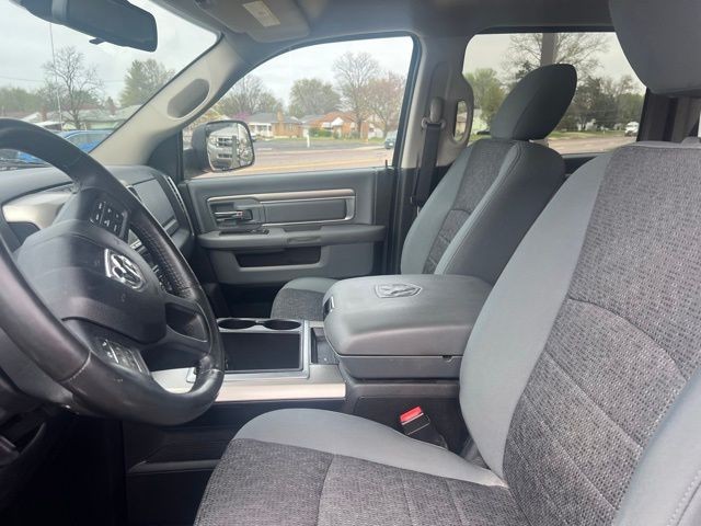 Ram 1500 Vehicle Full-screen Gallery Image 6