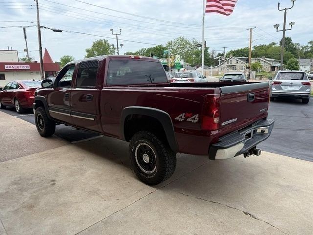 Chevrolet Silverado 2500HD Vehicle Full-screen Gallery Image 4