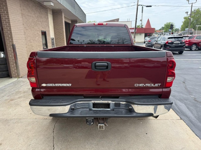 Chevrolet Silverado 2500HD Vehicle Full-screen Gallery Image 7