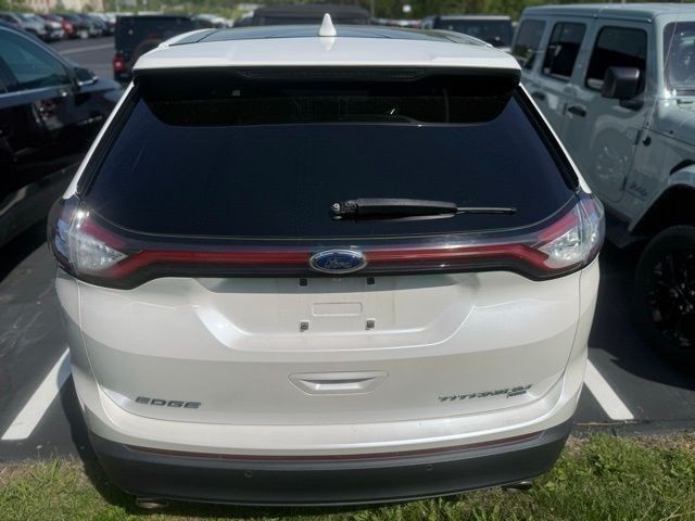 Ford Edge Vehicle Full-screen Gallery Image 07