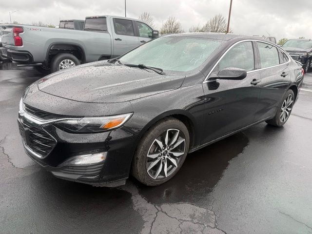 Chevrolet Malibu Vehicle Full-screen Gallery Image 3