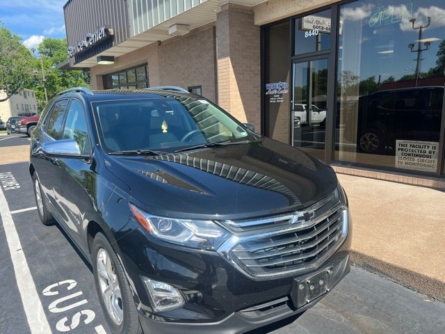 Chevrolet Equinox Vehicle Full-screen Gallery Image 2