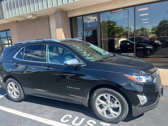 Chevrolet Equinox Vehicle Full-screen Gallery Image 3