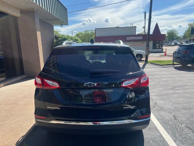 Chevrolet Equinox Vehicle Full-screen Gallery Image 4