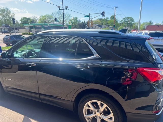 Chevrolet Equinox Vehicle Full-screen Gallery Image 5