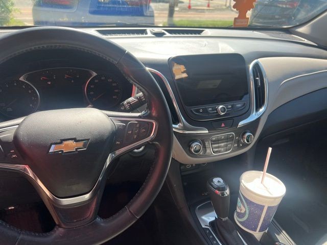 Chevrolet Equinox Vehicle Full-screen Gallery Image 7