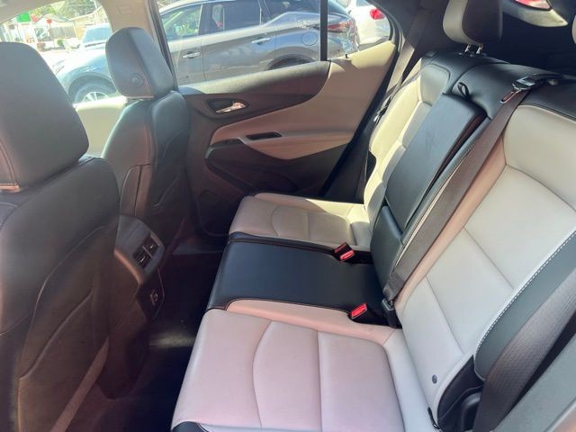 Chevrolet Equinox Vehicle Full-screen Gallery Image 8