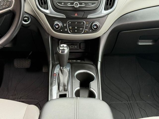 Chevrolet Equinox Vehicle Full-screen Gallery Image 15