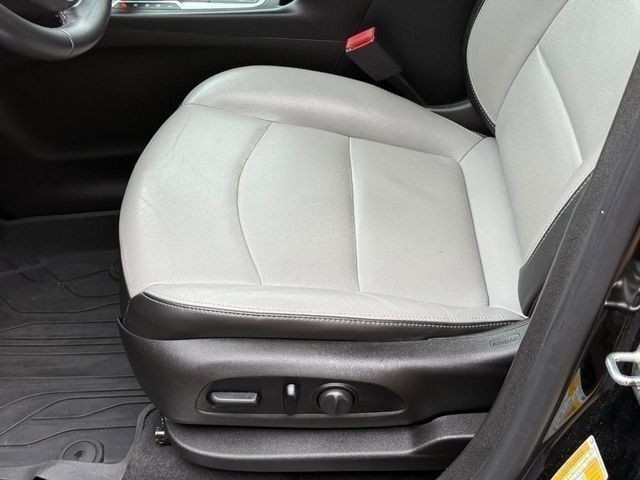 Chevrolet Equinox Vehicle Full-screen Gallery Image 18