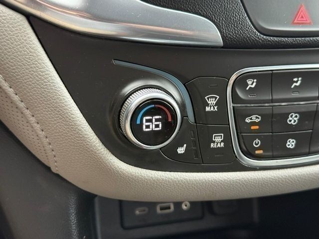 Chevrolet Equinox Vehicle Full-screen Gallery Image 23
