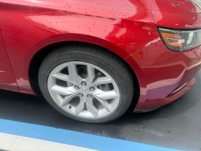 Chevrolet Impala Vehicle Full-screen Gallery Image 4