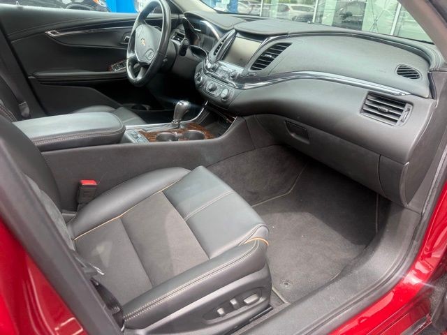 Chevrolet Impala Vehicle Full-screen Gallery Image 6