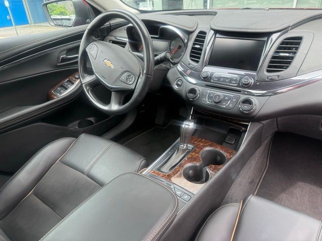 Chevrolet Impala Vehicle Full-screen Gallery Image 7