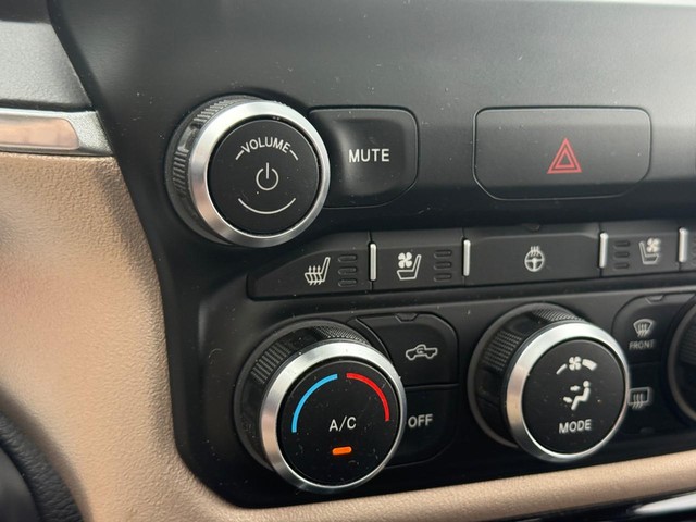 Ram 2500 Vehicle Full-screen Gallery Image 23
