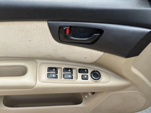 Kia Optima Vehicle Full-screen Gallery Image 15
