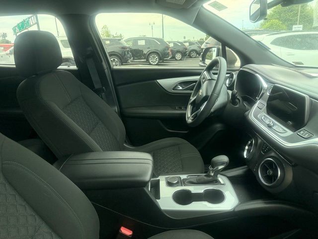 Chevrolet Blazer Vehicle Full-screen Gallery Image 5