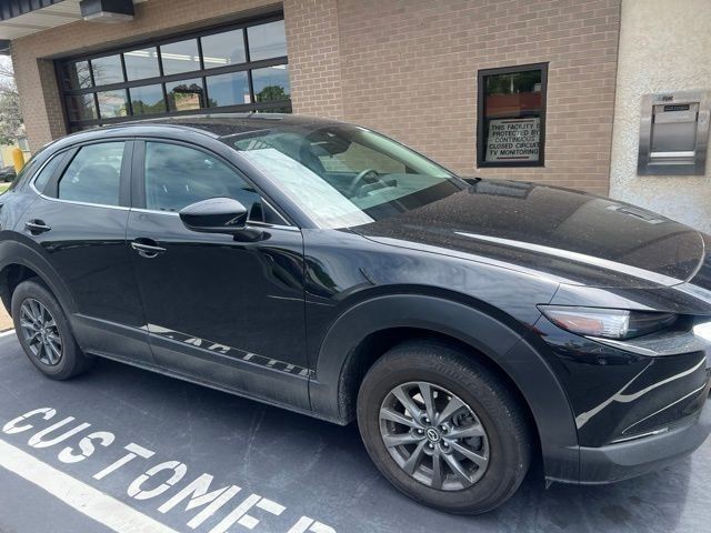 Mazda CX-30 Vehicle Full-screen Gallery Image 03