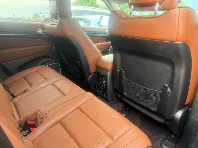 Jeep Grand Cherokee Vehicle Full-screen Gallery Image 10