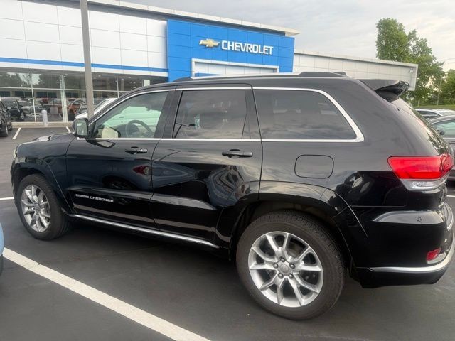 Jeep Grand Cherokee Vehicle Full-screen Gallery Image 13