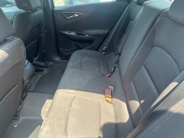 Chevrolet Malibu Vehicle Full-screen Gallery Image 08