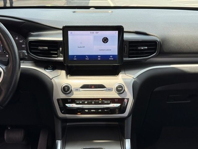 Ford Explorer Vehicle Full-screen Gallery Image 14