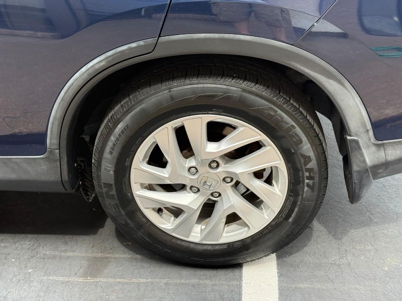 Honda CR-V Vehicle Full-screen Gallery Image 5