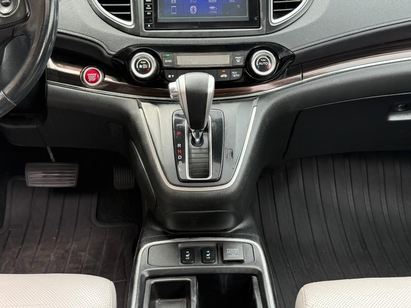 Honda CR-V Vehicle Full-screen Gallery Image 15