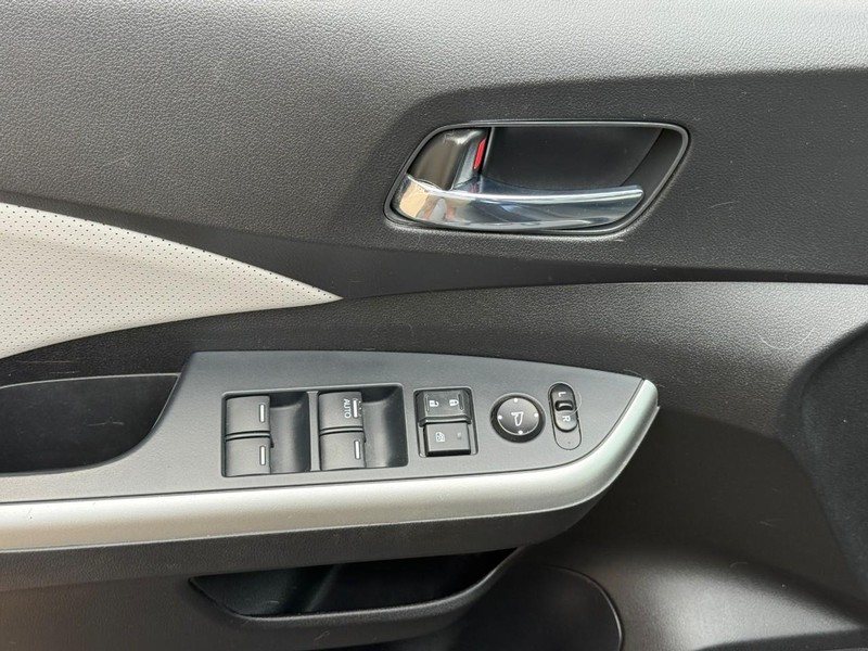 Honda CR-V Vehicle Full-screen Gallery Image 16