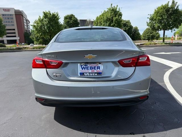 Chevrolet Malibu Vehicle Full-screen Gallery Image 6