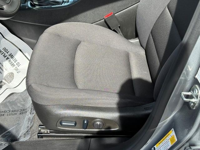 Chevrolet Malibu Vehicle Full-screen Gallery Image 17