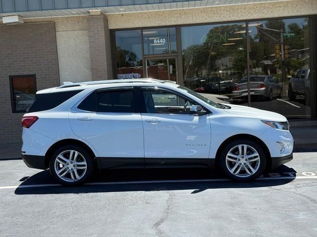 Chevrolet Equinox Vehicle Full-screen Gallery Image 2