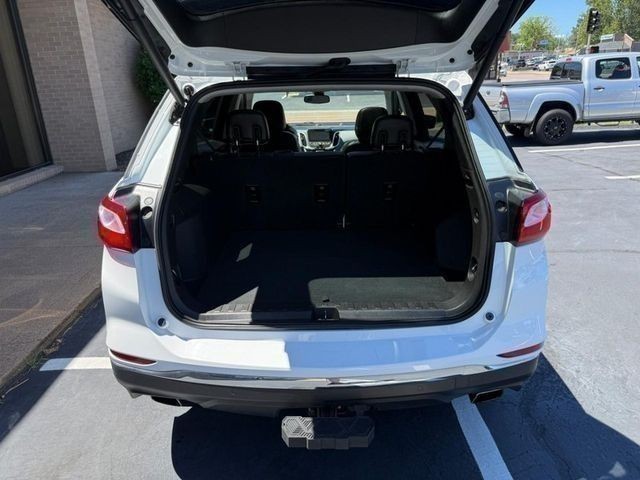 Chevrolet Equinox Vehicle Full-screen Gallery Image 6