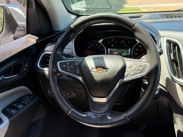 Chevrolet Equinox Vehicle Full-screen Gallery Image 12