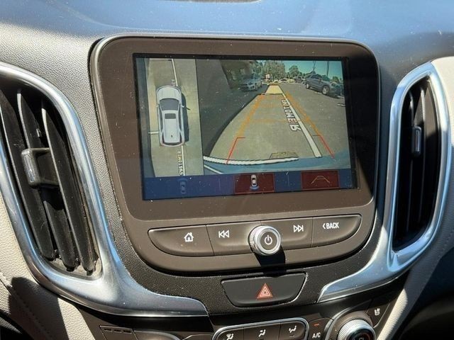 Chevrolet Equinox Vehicle Full-screen Gallery Image 24
