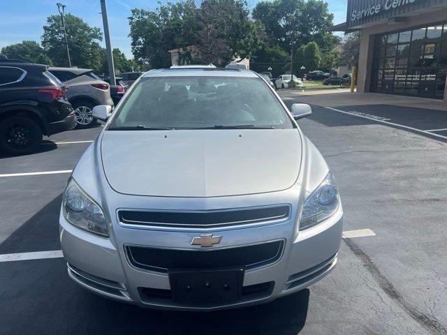 Chevrolet Malibu Vehicle Full-screen Gallery Image 02