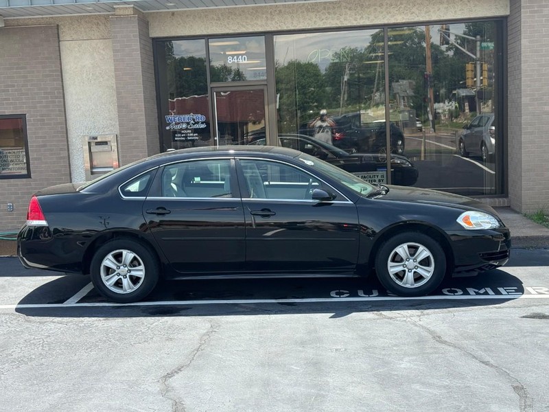 Chevrolet Impala Limited Vehicle Full-screen Gallery Image 02