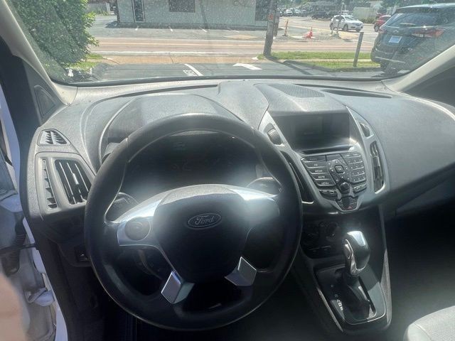 Ford Transit Connect Van Vehicle Full-screen Gallery Image 9